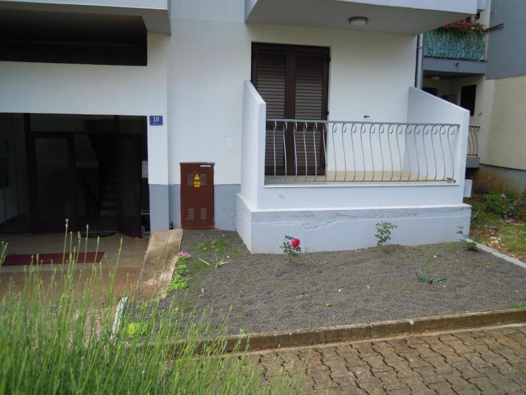 Legend Apartment